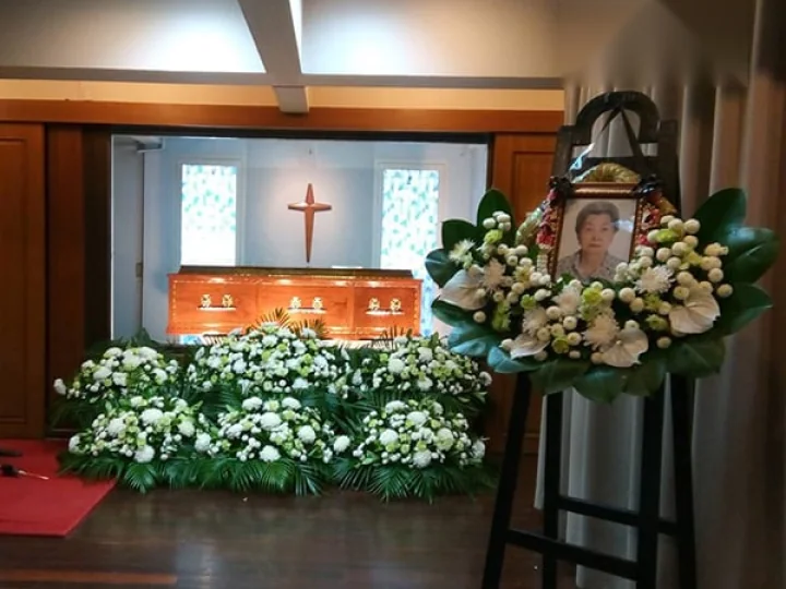 ใบเสร็จดอกไม้หน้าโลง Funeral Decor ใช้เบิกสวัสดิการงานศพกับบริษัทได้