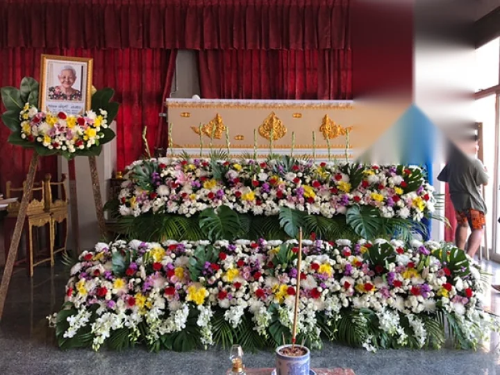 ผลงานจัดดอกไม้หน้าเมรุและตกแต่งศาลาวัด งานศพจริง Funeral Decor