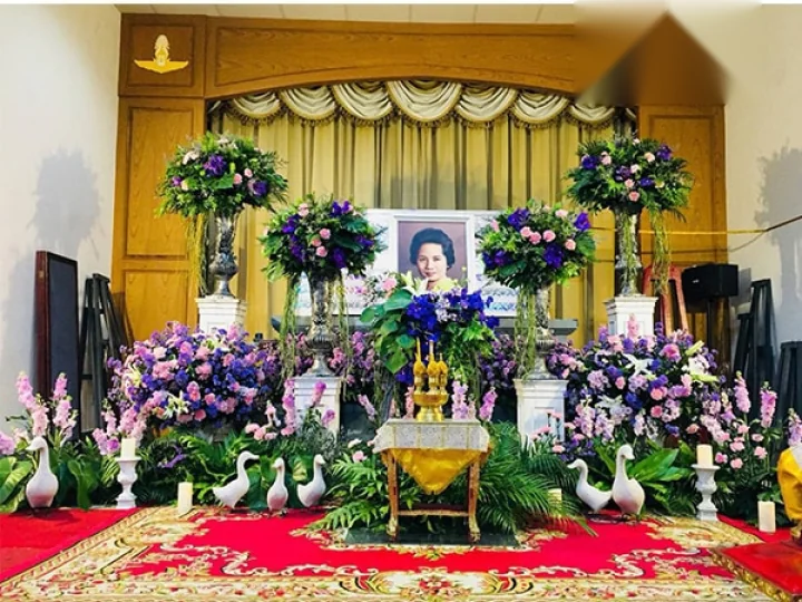 ผลงานจัดดอกไม้หน้าโลงหลังพิธี งานศพจริง Funeral Decor