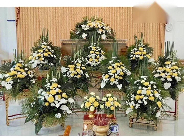 ดอกไม้งานศพ แขวงสมเด็จเจ้าพระยา คลองสาน ส่งด่วน จัดดอกไม้งานศพ กรุงเทพ