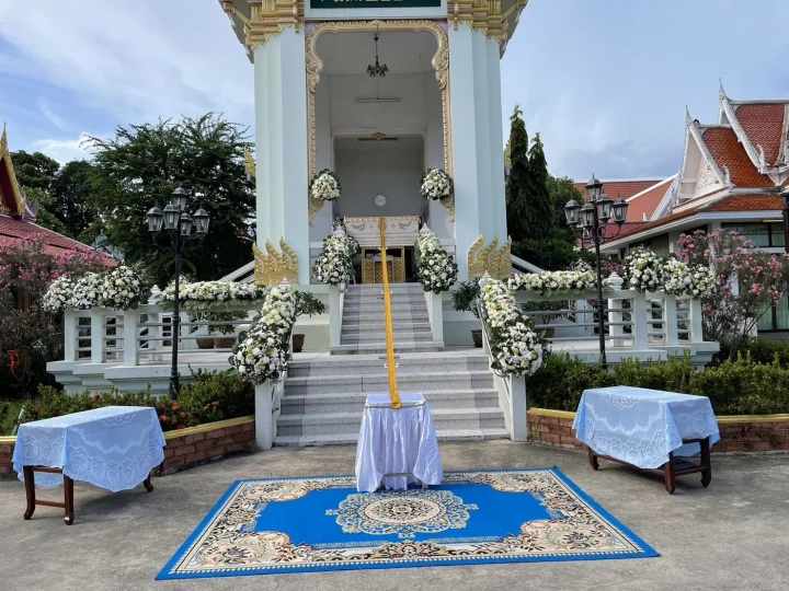 ผลงานจัดดอกไม้หน้าเมรุ จริง Funeral Decor