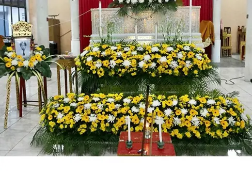 แบบหน้าโลง ขาวเขียว ราคา 10,000 บาท Funeral Decor