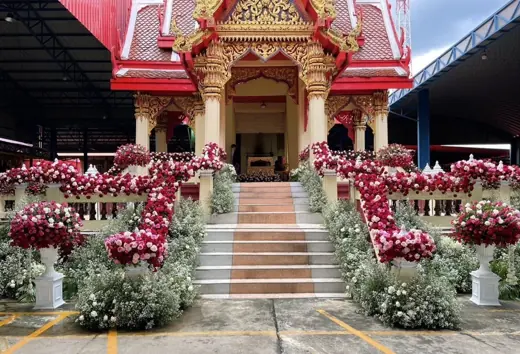 ผลงานจัดดอกไม้หน้าเมรุ จริง Funeral Decor