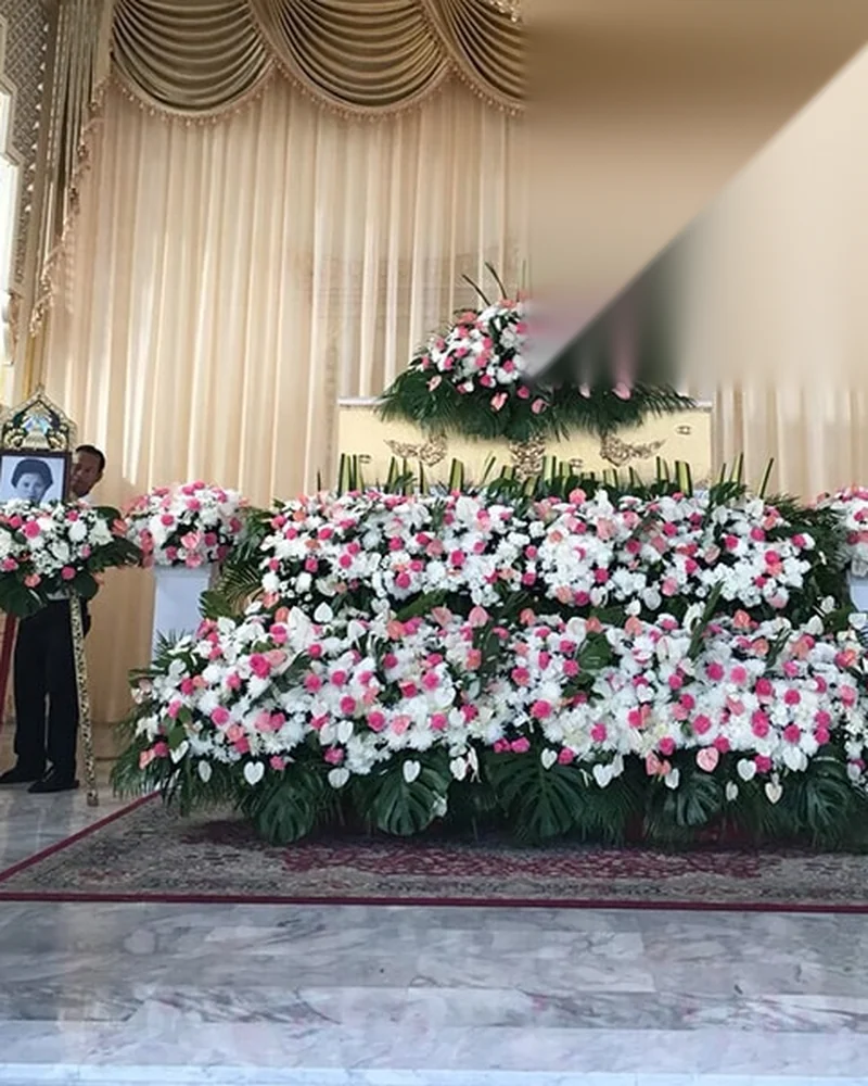 ดอกไม้หน้าศพ ชุดมาลัยแก้ว ศรัทธา จัดดอกไม้งานศพ กรุงเทพ