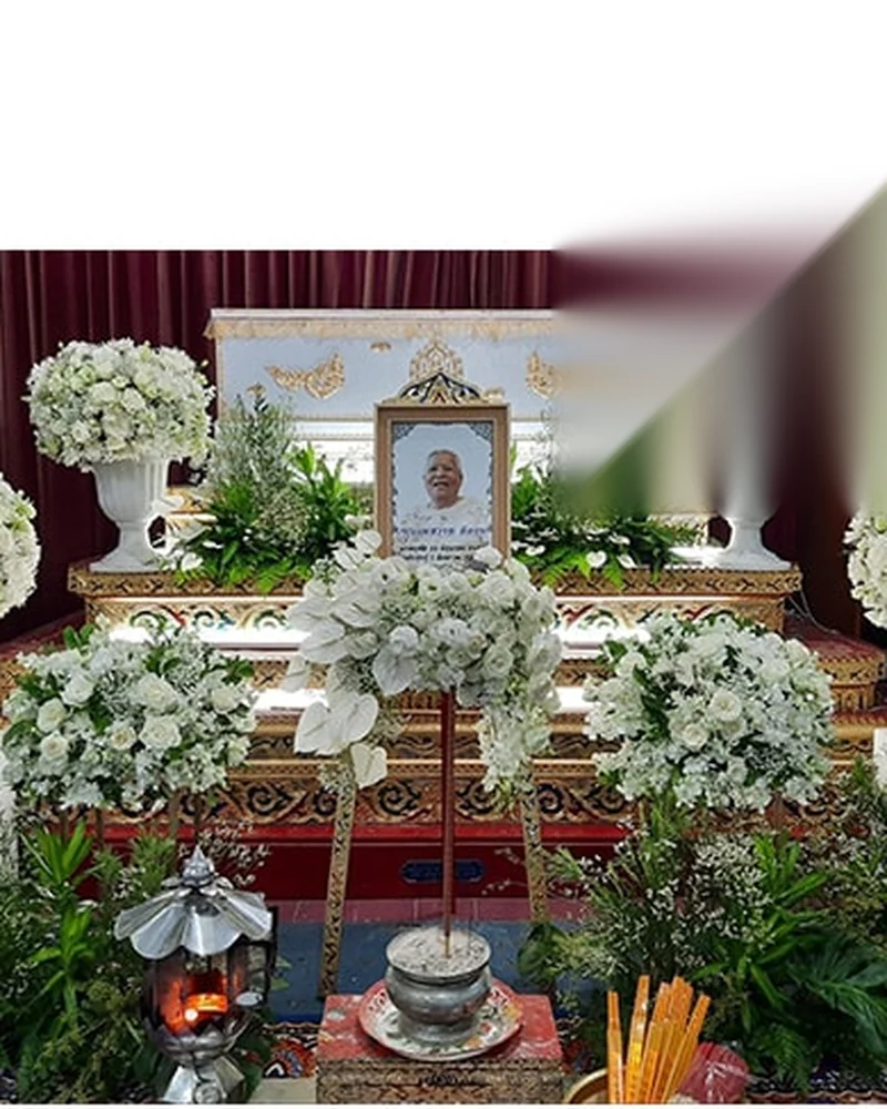 ดอกไม้หน้าศพ ชุดร่มโพธิ์ทอง สักการะ จัดดอกไม้งานศพ กรุงเทพ